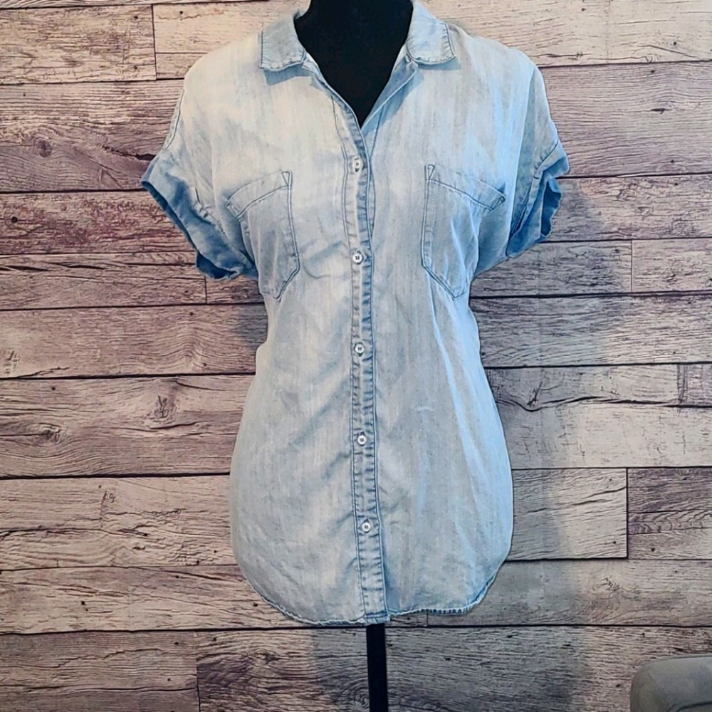 LIGHTWEIGHT DENIM TOP